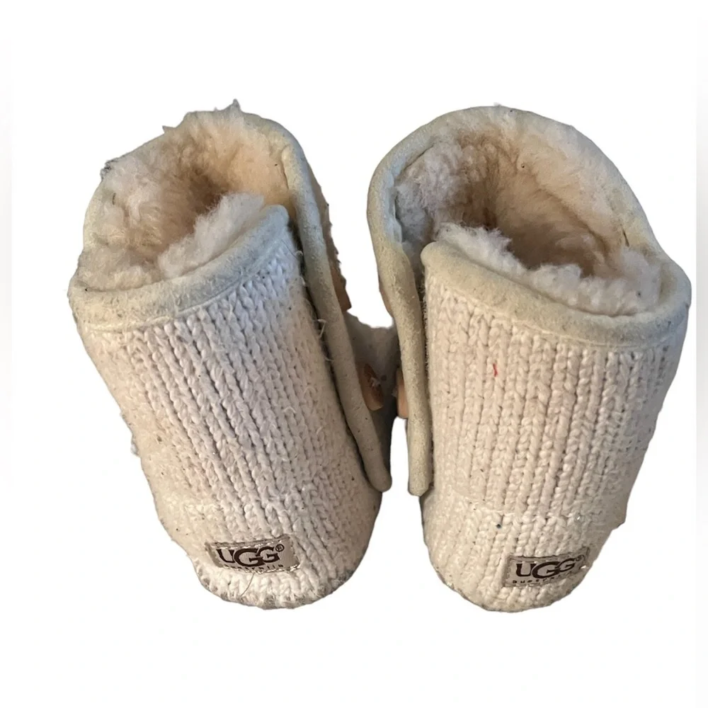 UGG brand toddler boots. Size 2/3. Gently worn.